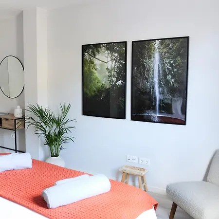 New 3 Bedroom Luxury Family - Airco, King Size Beds, Fully Equipped Kitchen, Balcony, Washingmachine, 2 Bathrooms, Free Parking, Fast Internet, 142m2