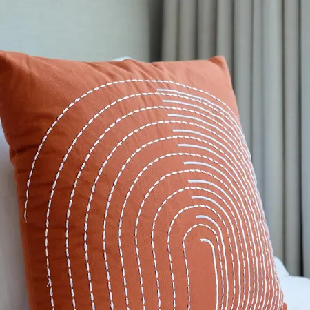 New 3 Bedroom Luxury Family - Airco, King Size Beds, Fully Equipped Kitchen, Balcony, Washingmachine, 2 Bathrooms, Free Parking, Fast Internet, 142m2 Appartement *