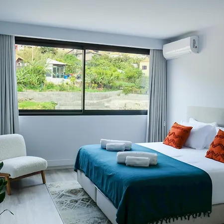 New 3 Bedroom Luxury Family - Airco, King Size Beds, Fully Equipped Kitchen, Balcony, Washingmachine, 2 Bathrooms, Free Parking, Fast Internet, 142m2 Apartamento