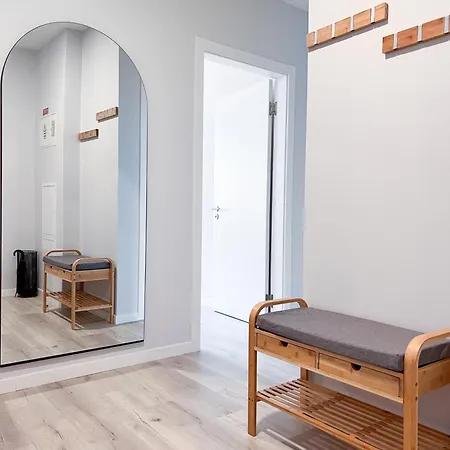 New 3 Bedroom Luxury Family - Airco, King Size Beds, Fully Equipped Kitchen, Balcony, Washingmachine, 2 Bathrooms, Free Parking, Fast Internet, 142m2