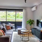 New 3 Bedroom Luxury Family - Airco, King Size Beds, Fully Equipped Kitchen, Balcony, Washingmachine, 2 Bathrooms, Free Parking, Fast Internet, 142m2 Daire
