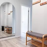 New 3 Bedroom Luxury Family - Airco, King Size Beds, Fully Equipped Kitchen, Balcony, Washingmachine, 2 Bathrooms, Free Parking, Fast Internet, 142m2