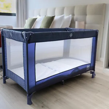 New 3 Bedroom Luxury Family - Airco, King Size Beds, Fully Equipped Kitchen, Balcony, Washingmachine, 2 Bathrooms, Free Parking, Fast Internet, 142m2 Machico (Madeira)