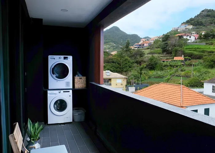 公寓 New 3 Bedroom Luxury Family - Airco, King Size Beds, Fully Equipped Kitchen, Balcony, Washingmachine, 2 Bathrooms, Free Parking, Fast Internet, 142m2 马希库