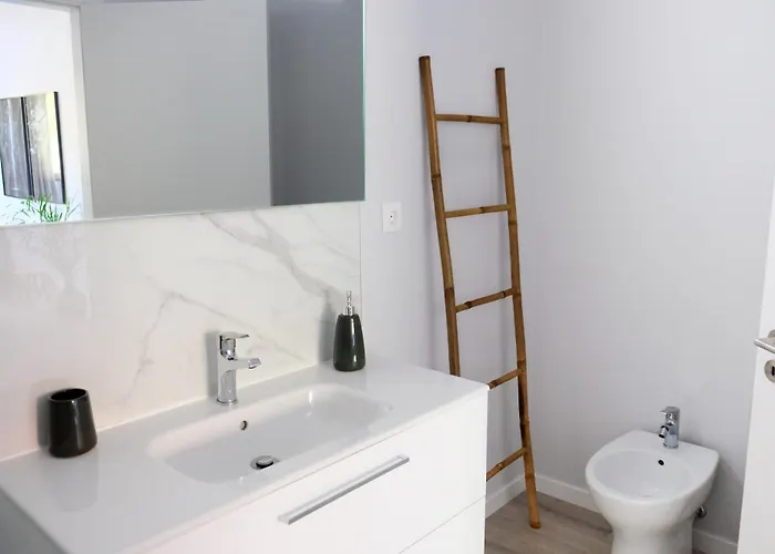 New 3 Bedroom Luxury Family - Airco, King Size Beds, Fully Equipped Kitchen, Balcony, Washingmachine, 2 Bathrooms, Free Parking, Fast Internet, 142m2