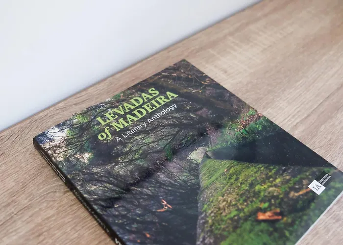 公寓 New 3 Bedroom Luxury Family - Airco, King Size Beds, Fully Equipped Kitchen, Balcony, Washingmachine, 2 Bathrooms, Free Parking, Fast Internet, 142m2 *